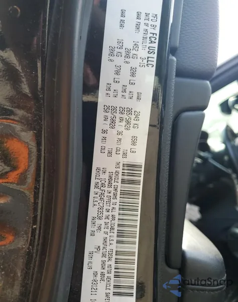 2015 Jeep Grand Cherokee Laredo z USA, uszkodzony, nr VIN 1C4RJFAG4FC783530